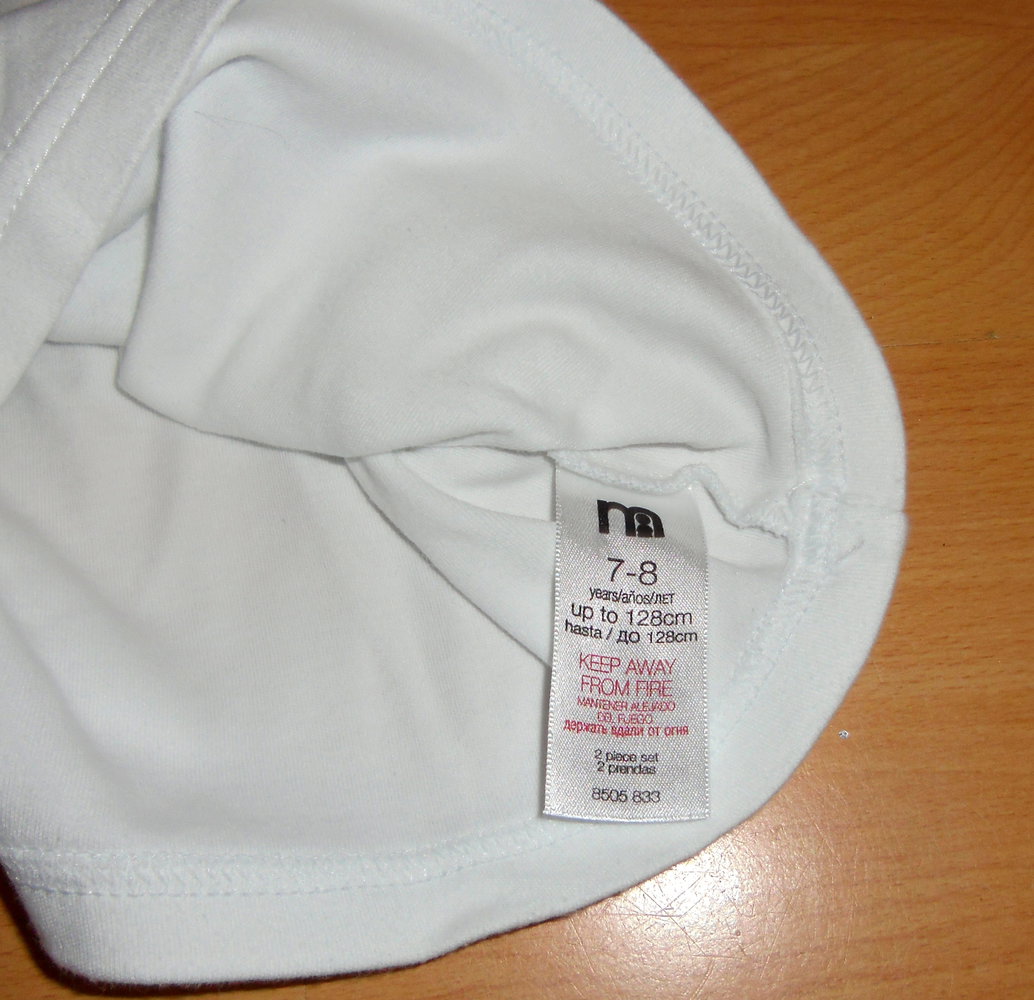 Mothercare.- schönes, weißes T-Shirt Gr.122-128