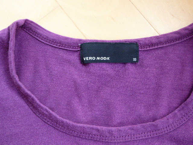 Lila T-Shirt mit coolem Print