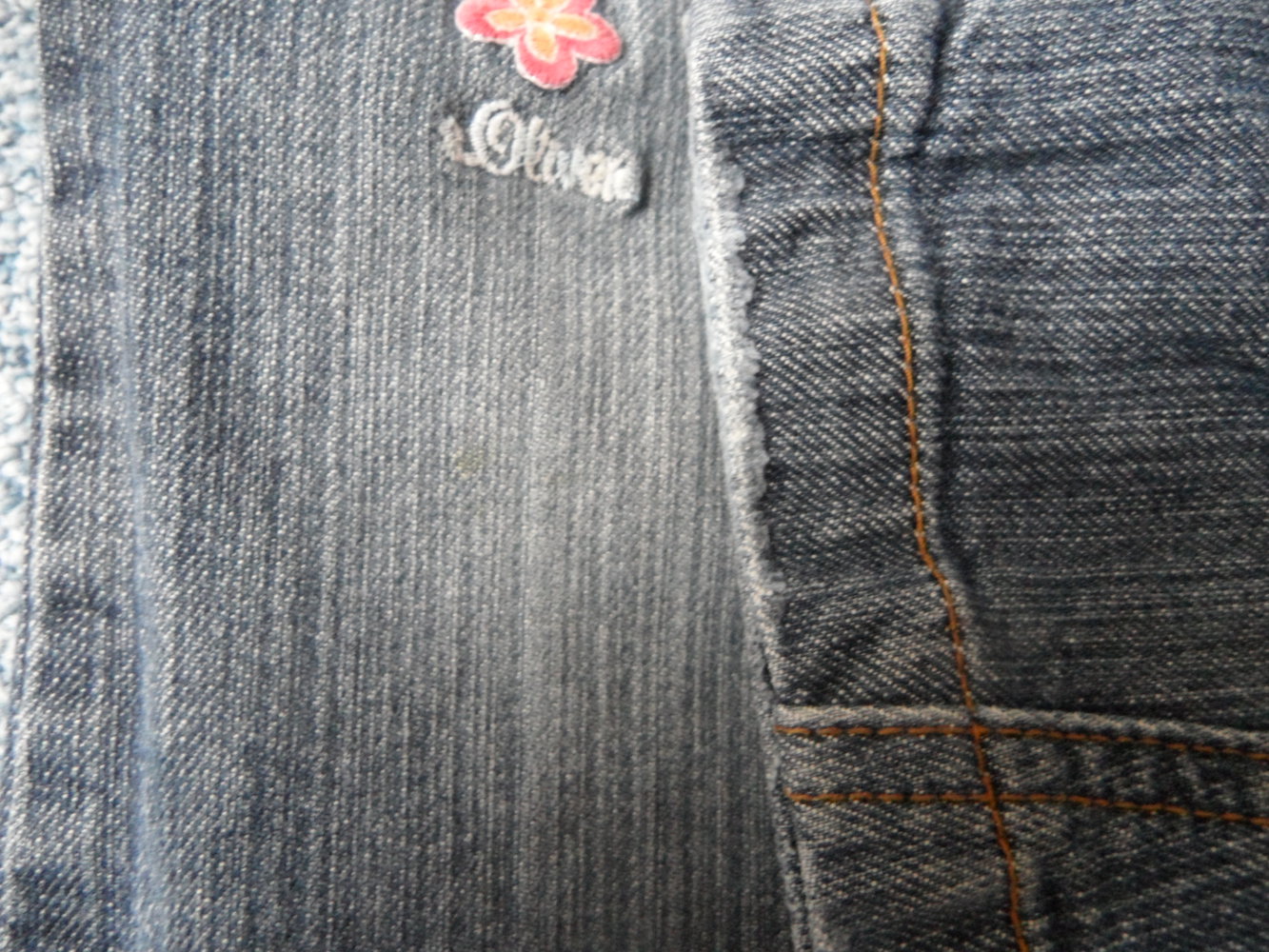 s.Oliver Jeans mit aufwendigen Applikationen