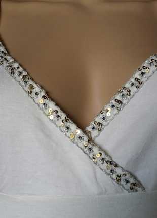 Süsse Top mit Spagetti träger und Applikationen / H&M