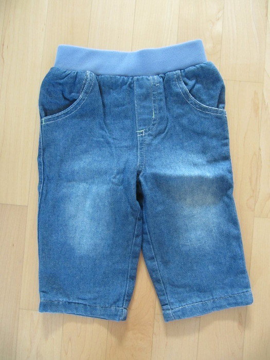 Jeanshose mit Gummibund 12-18 Monate
