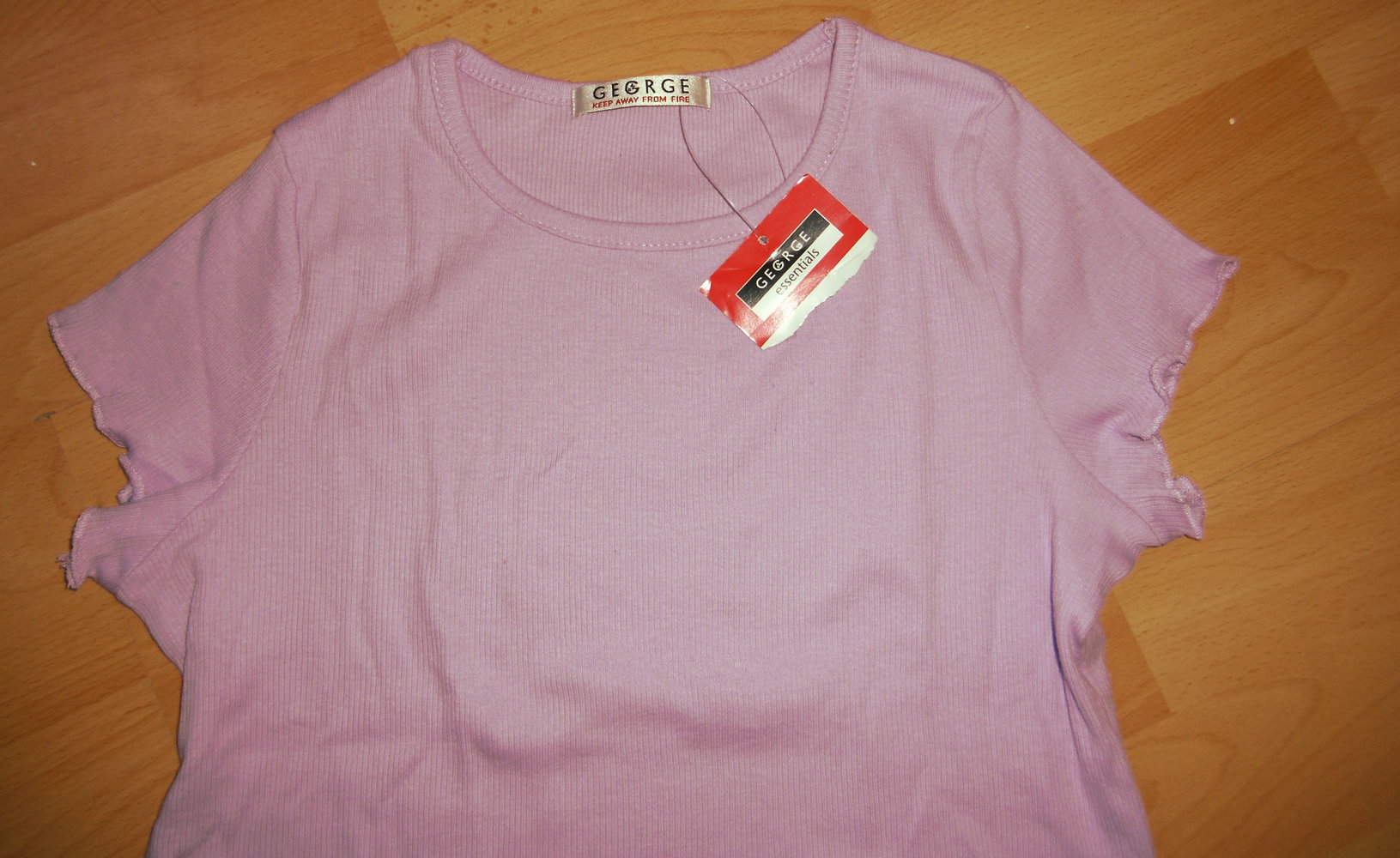NEU-George /Engl. Fliederfarbenes T-Shirt Gr.7-8y ca 122-128
