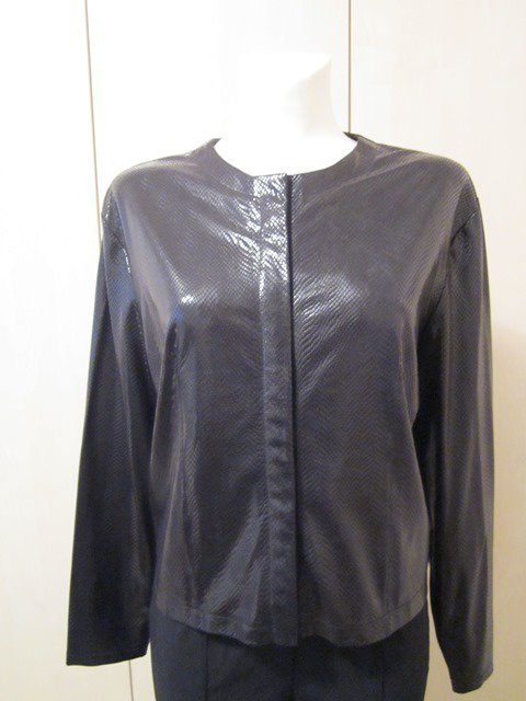 Leichte Jacke in Schlangenlederoptik