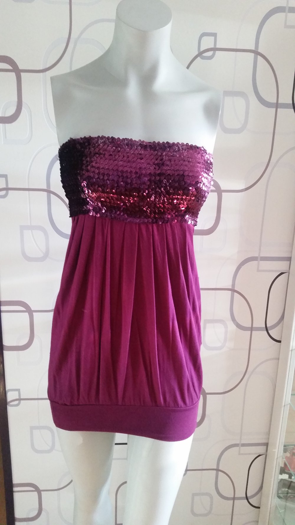 lila Long-Top vorne mit Pailletten 