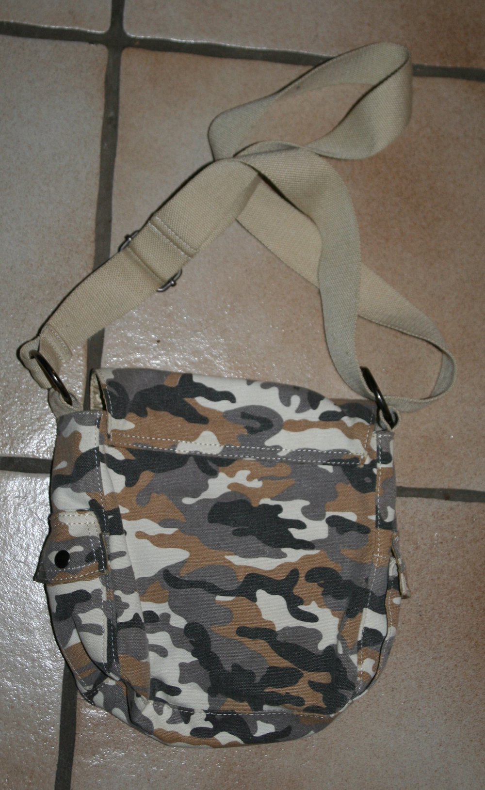 Schultertasche Camouflage Flecktarn beige grün khaki Military