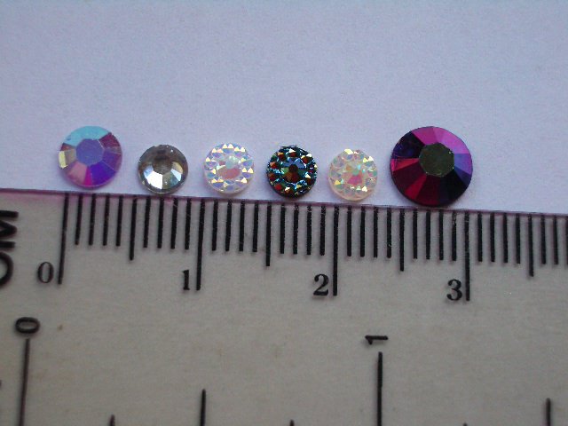 Nail Art  Rondell  250 Ungewöhnliche Rhinestones Steinchen  groß! Neu!