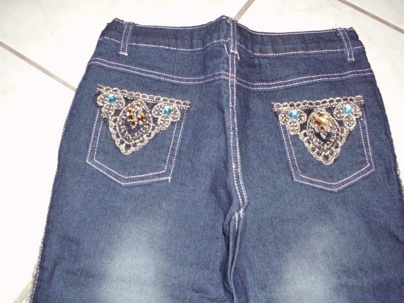 Neue Jeans, Stickerei & Steine, ca 146/152, Messen!