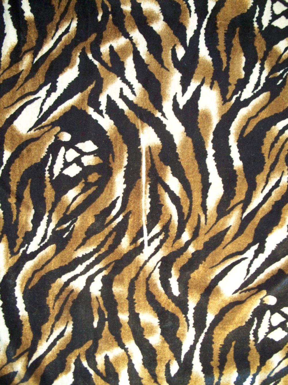 Samt-Shirt mit Tiger-Muster Leo NEU