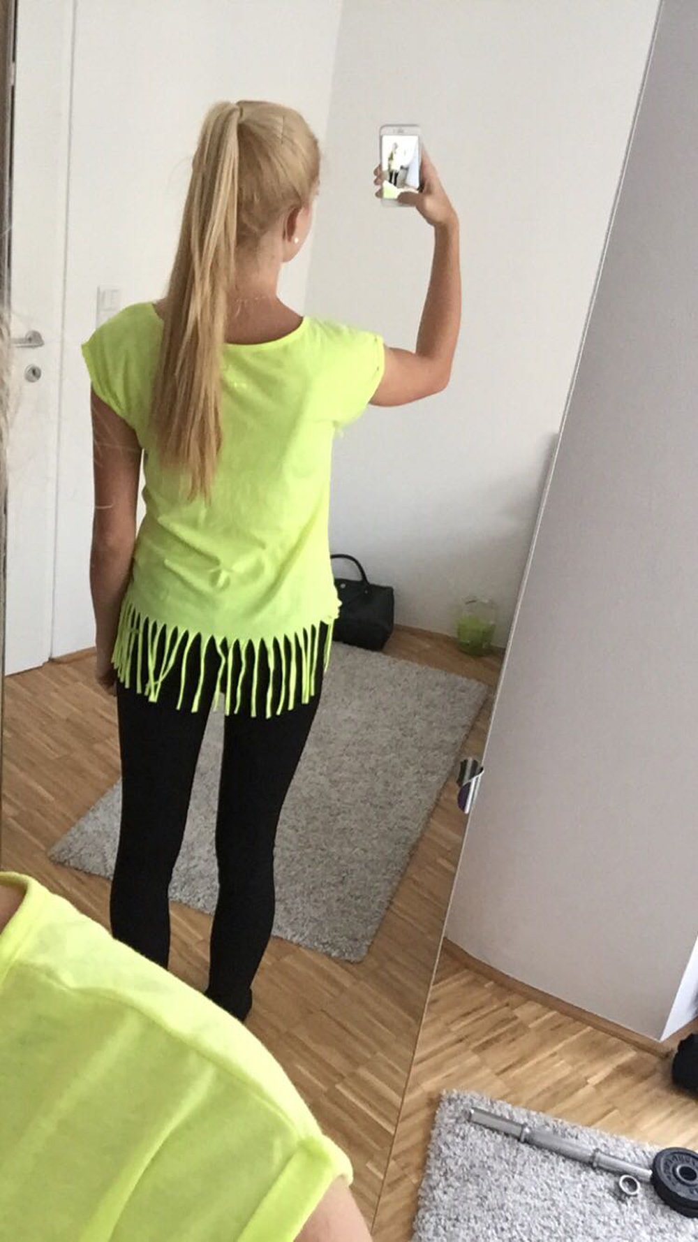 Neonfarbenes Fransen T-shirt