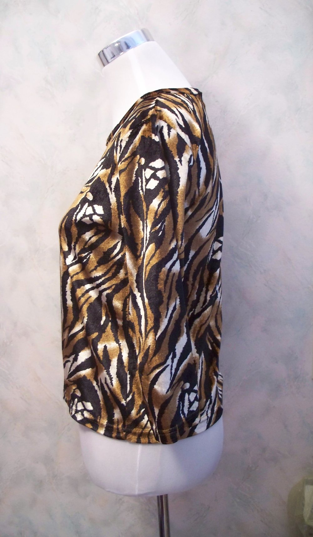 Samt-Shirt mit Tiger-Muster Leo NEU