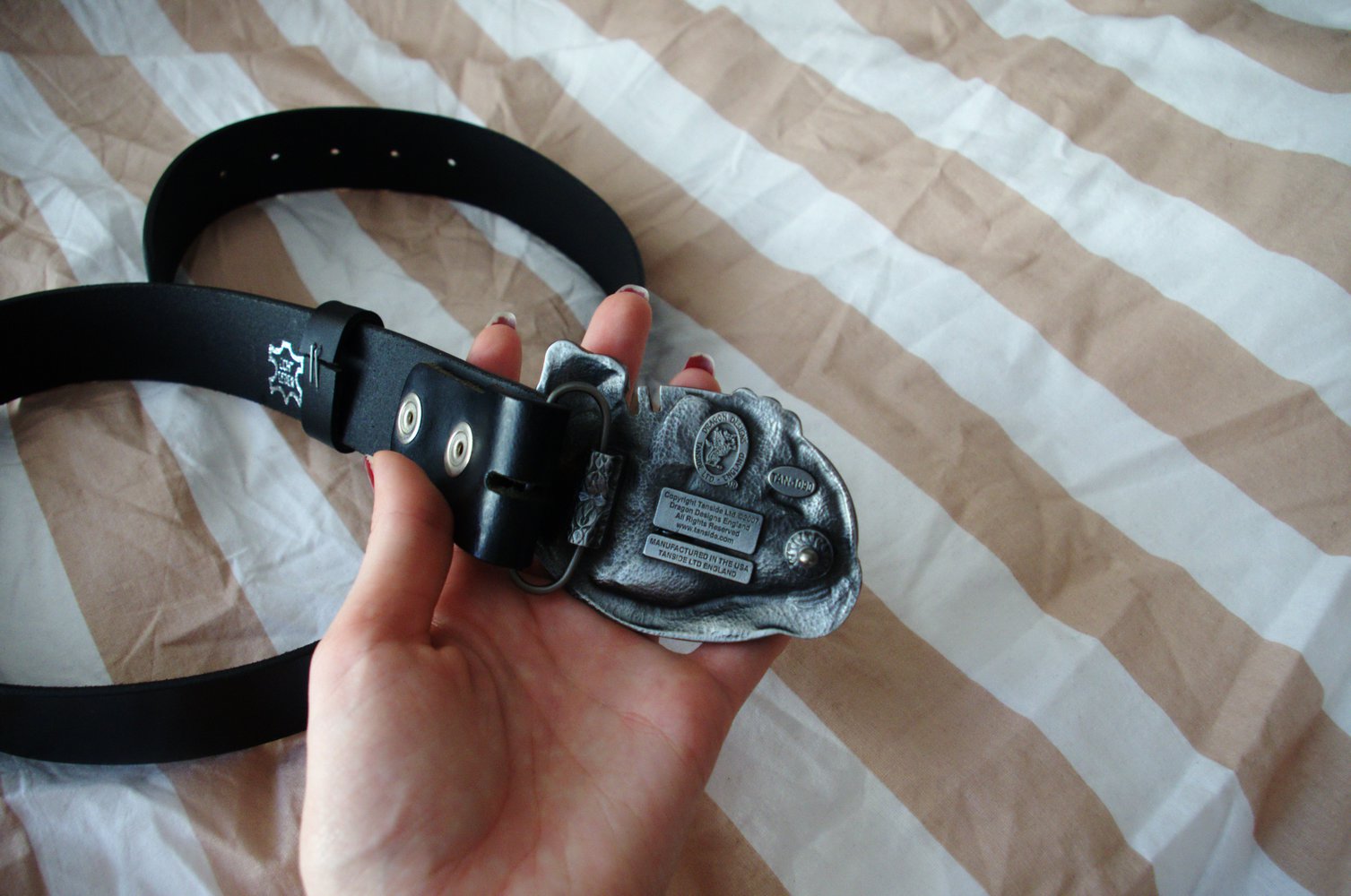 Schwarzer Gürtel große Schnalle Echtleder RAT Ratte Schriftzug