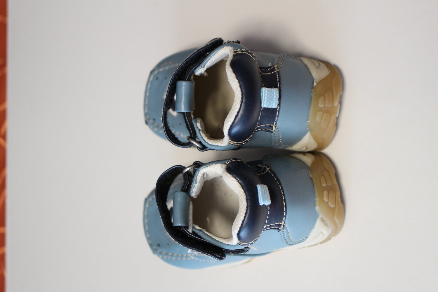 127. Neue Sommerschuhe von RUN, blau, Gr. 20