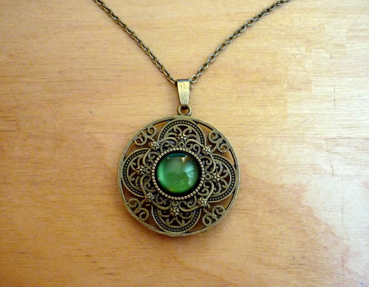 Medaillon Kette Amulett Ornament Vintage grün Ethno Goa Steampunk Gothic