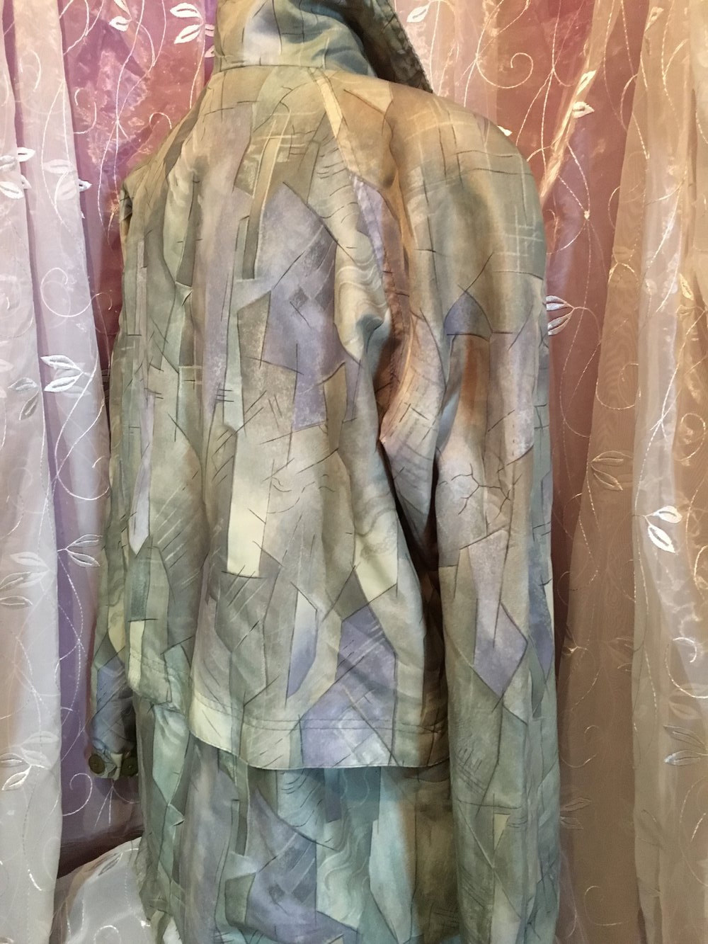 Leichte Jacke in Pastellfarben