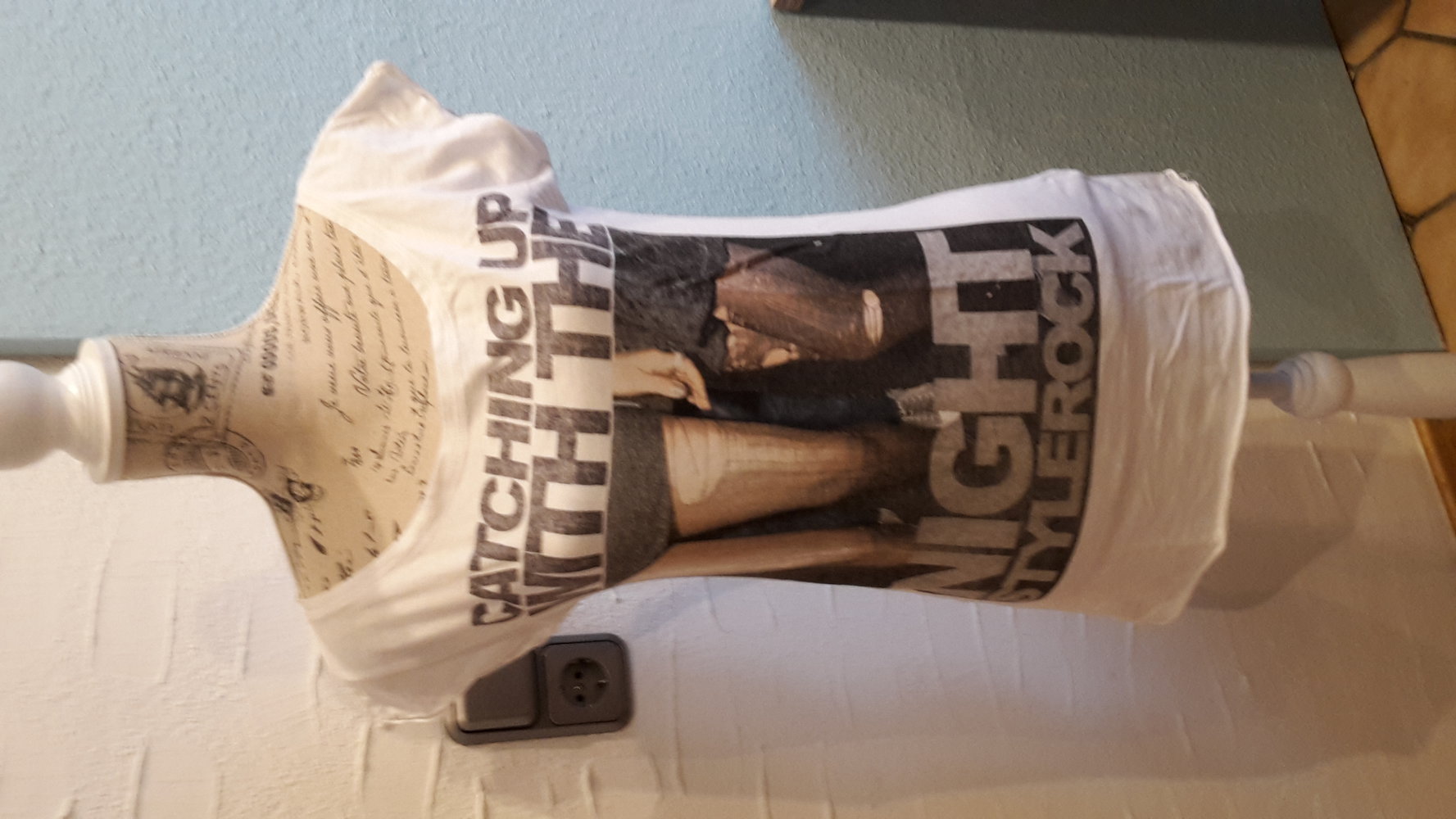 leichtes weißes T shirt mit schwarzem Druck Gr. M/40 S