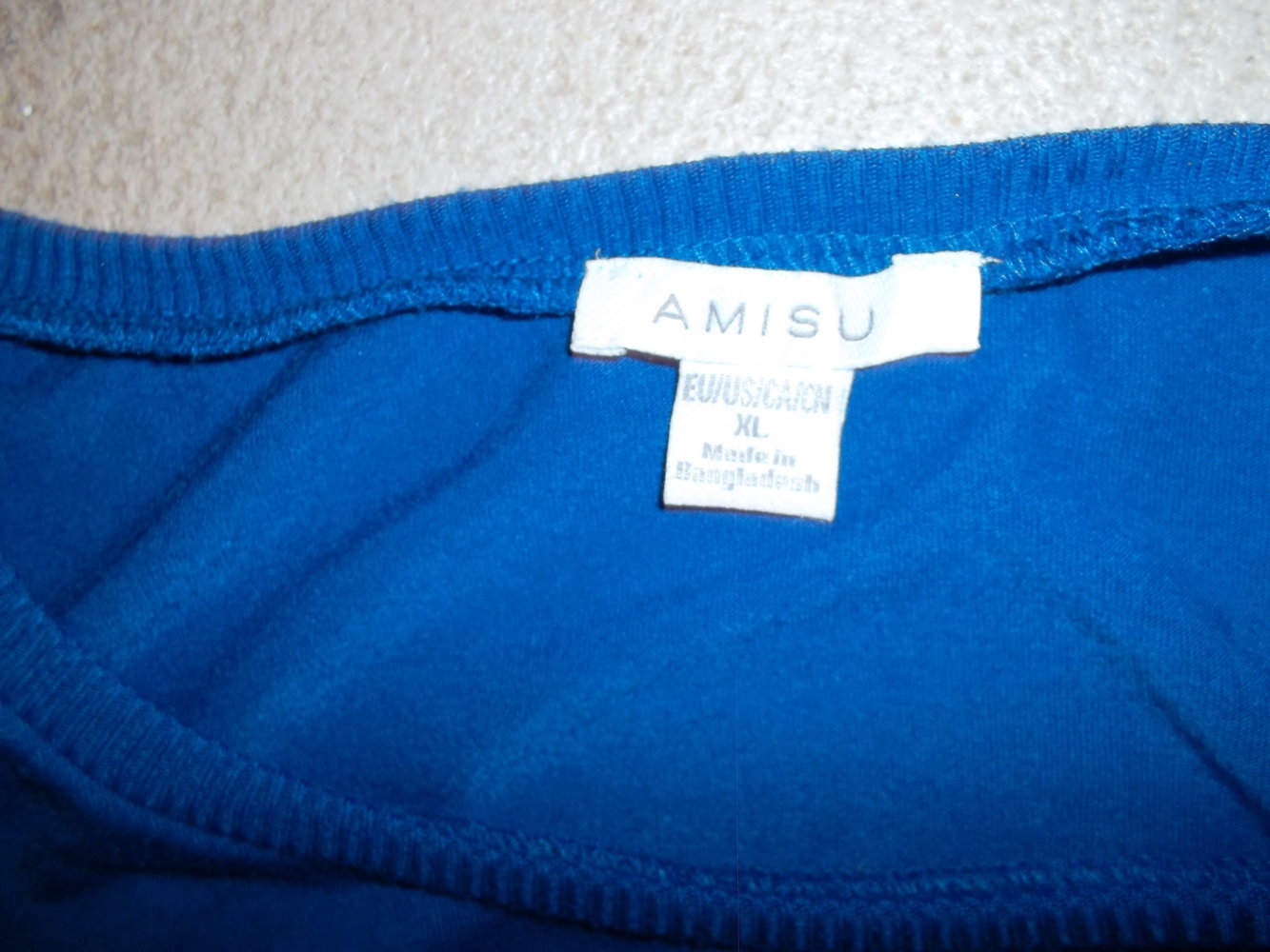 neuwertiges blaues t-shirt, grösse xl