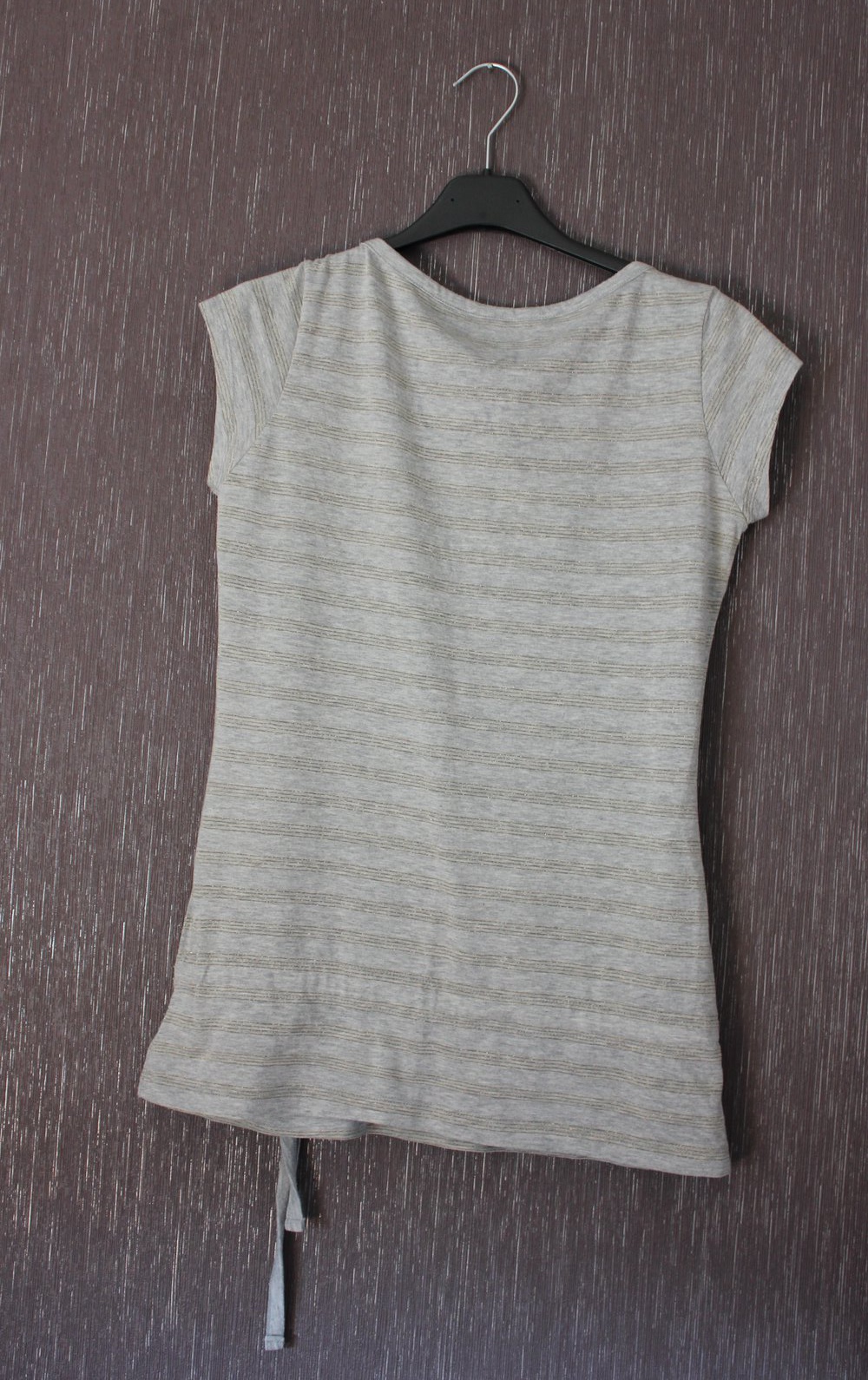 T-Shirt mit V-Ausschnitt