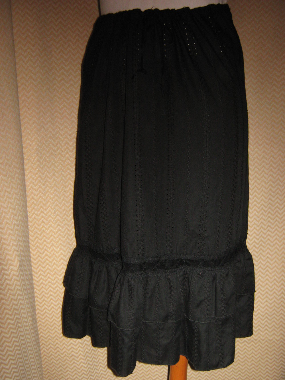 NEU High- Weast Hipie- Style Spitzen Stickerei Stufen Rock 