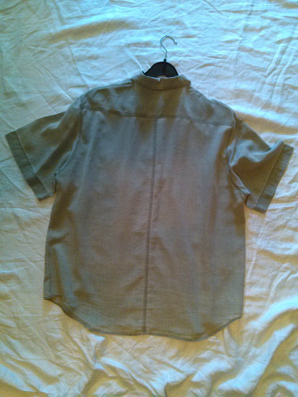 Schöne sportliche Hemdbluse in hellem olivgrün von Trapez Ligne Sportive Gr. 44