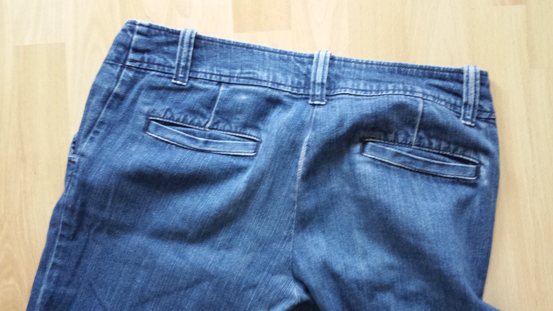 Jeans Blue mit ausgestelltem Bein Gr. 38