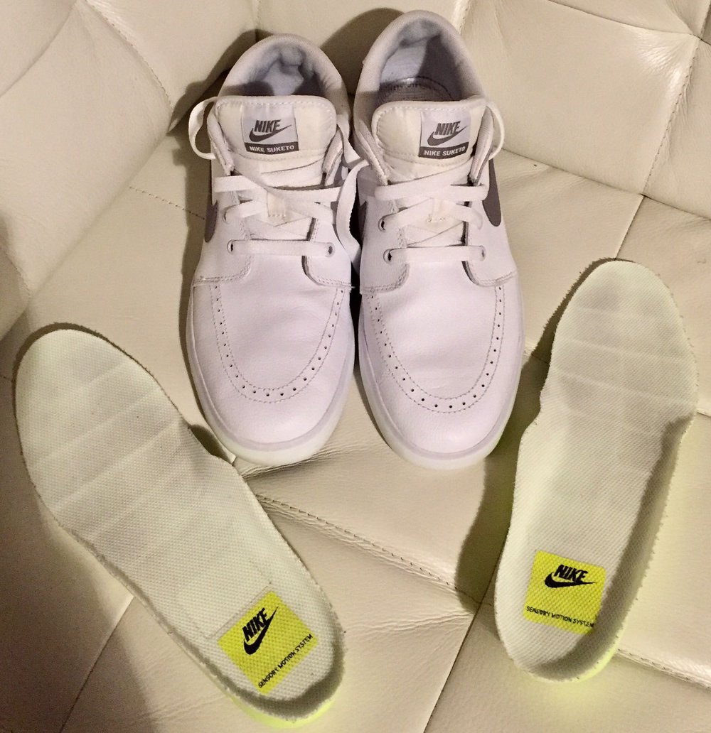 NIKE SUKETO LEATHER neuwertig weiß Gr. 43 (UK 8,5)