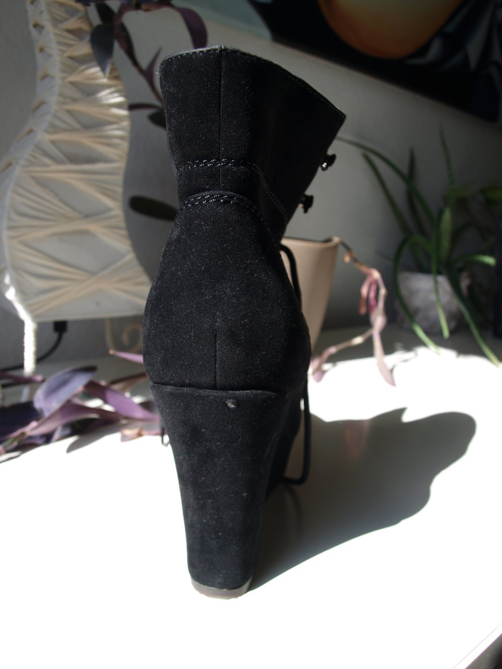 Wedges zum Schnüren in Samtoptik