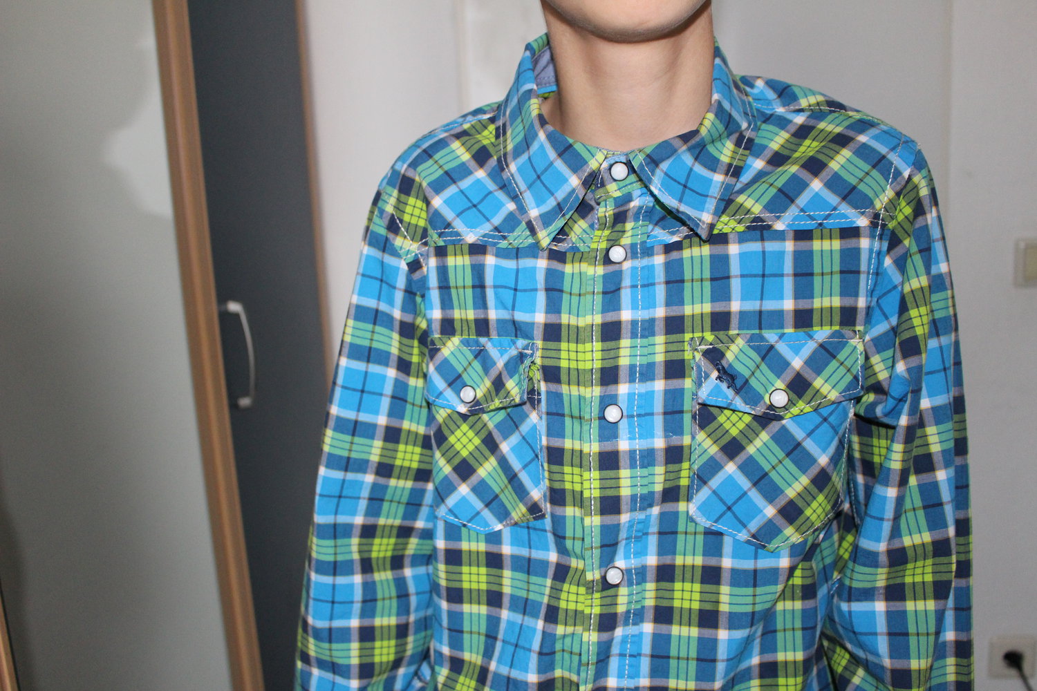 385. Kariertes Hemd von L.O.G.G. /H&M, Gr. 146