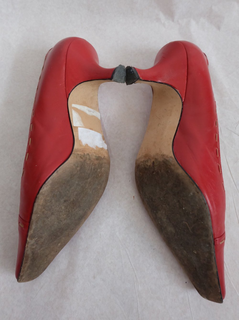 Vintage Rote Pumps, Spitze Form mit Pfennigabsätzen 