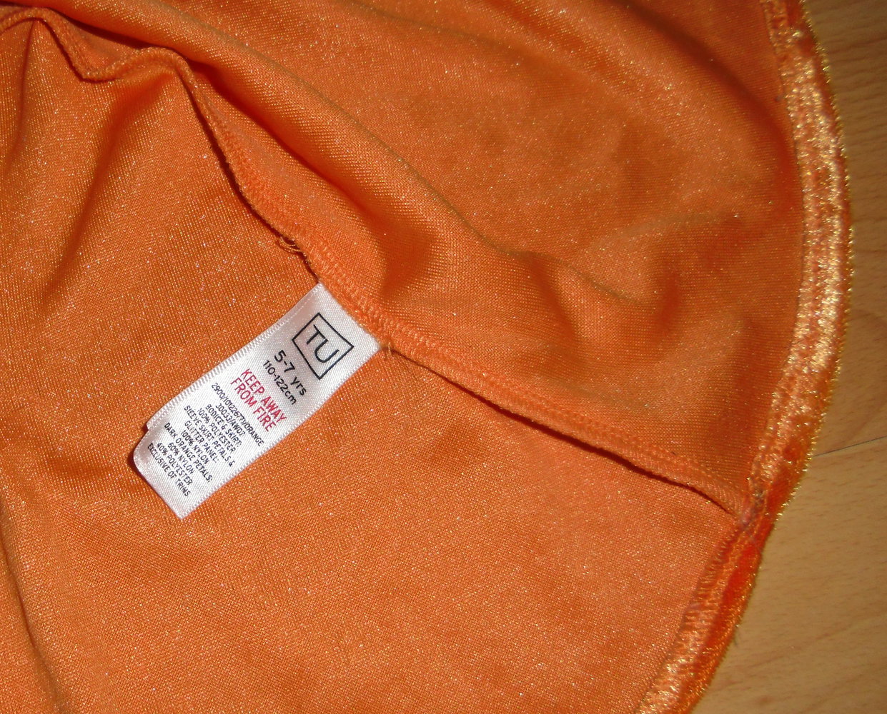 TU/ Engl.- schönes Cape ( Kürbis) Gr.5-7y ca 110-122, schon früher