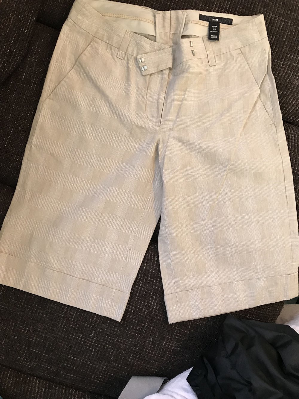 Beige Hose Shorts kurz kariert von H&M, Größe 34