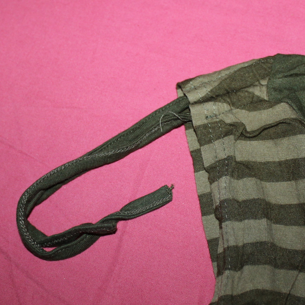 schönes Oberteil / Top / T-shirt in khaki