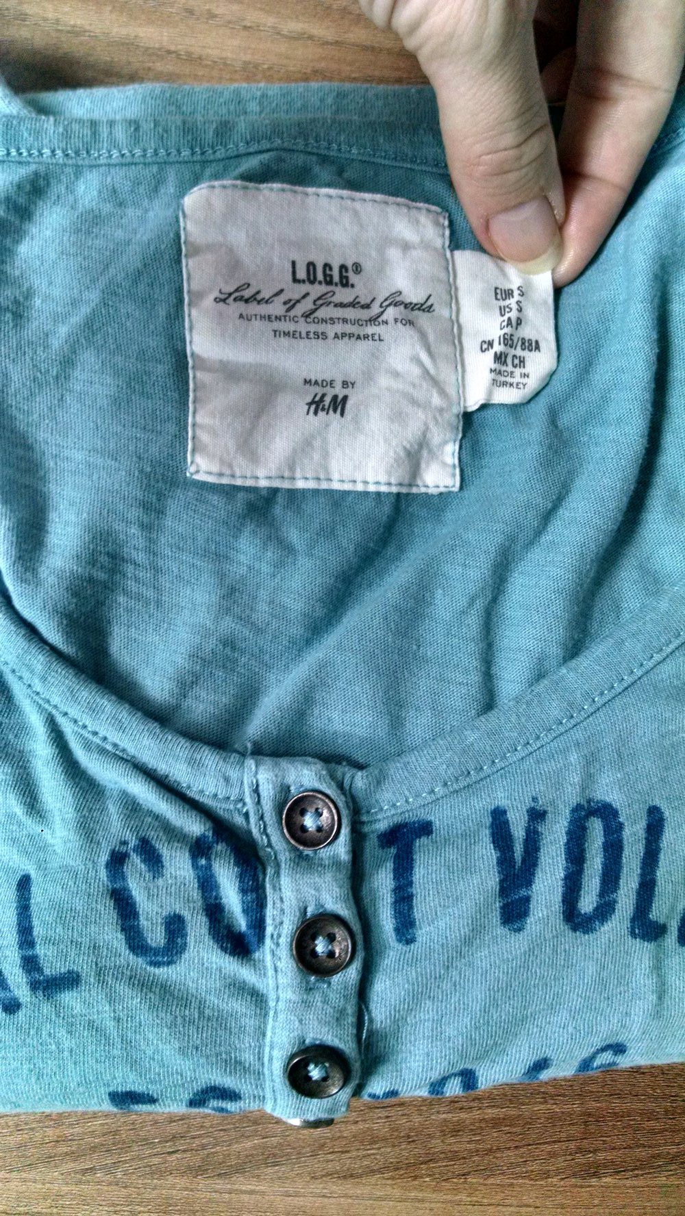 Langarmshirt mit Knopfleiste