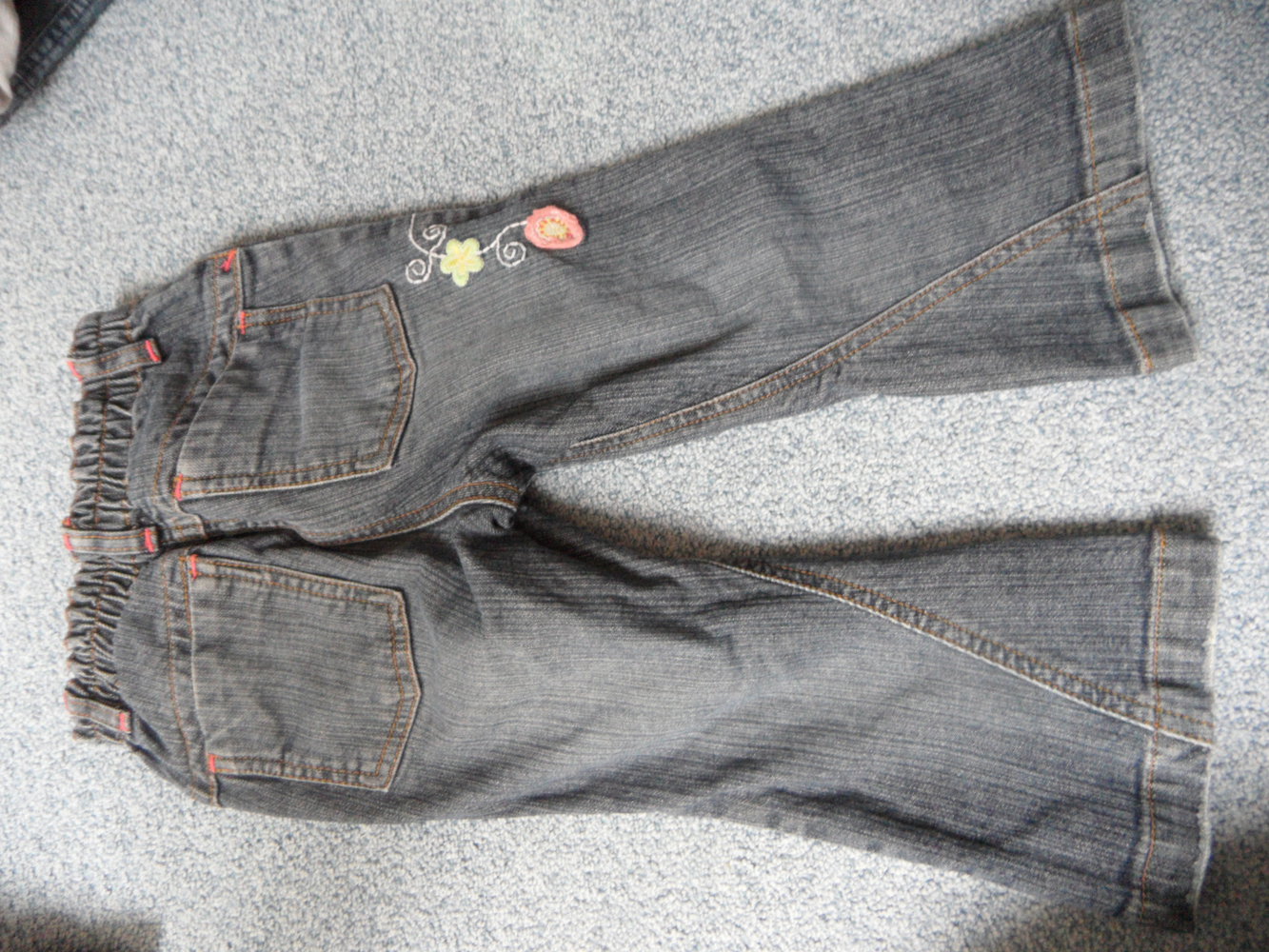 s.Oliver Jeans mit aufwendigen Applikationen