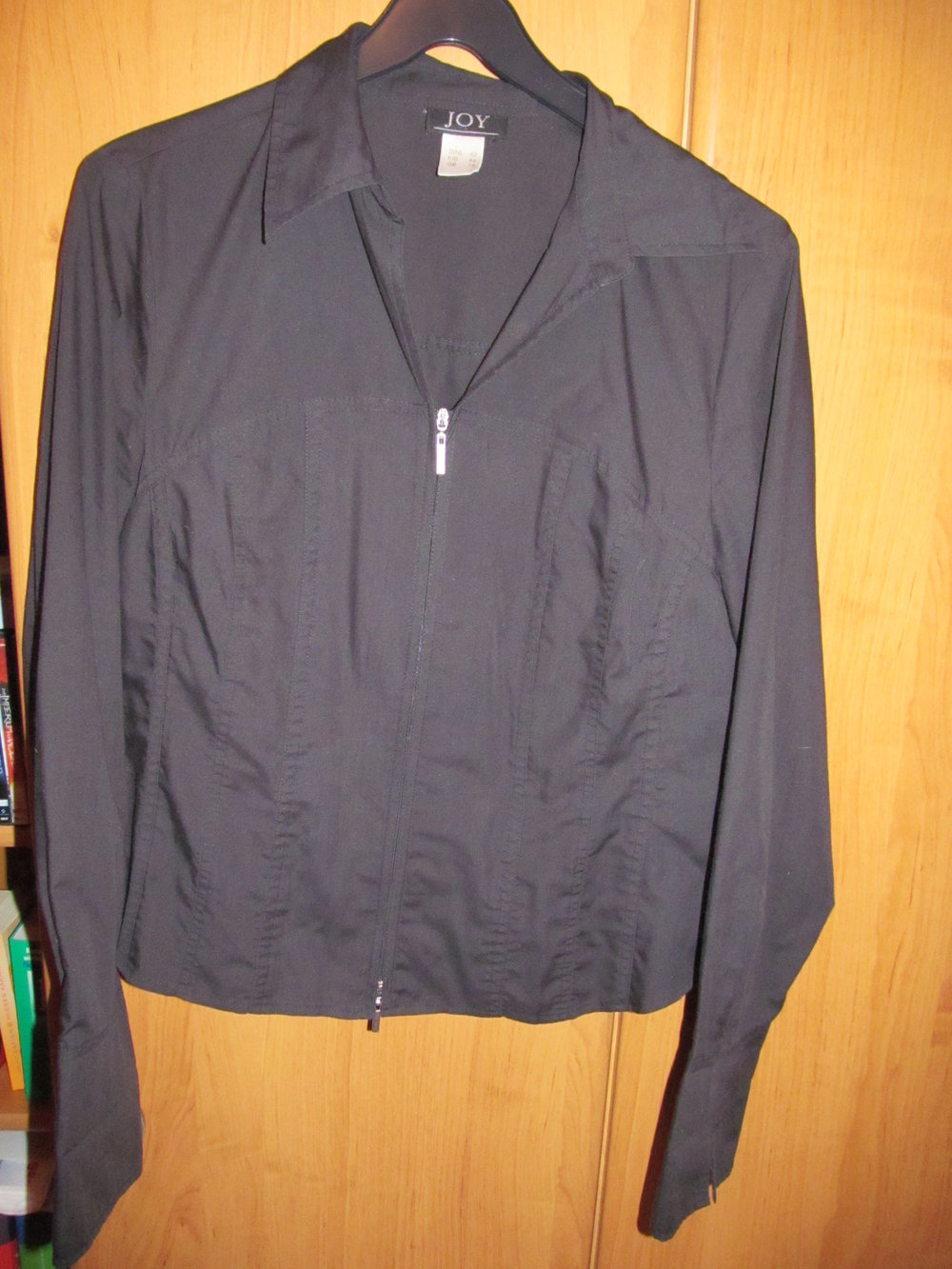 Schwarze Bluse mit Reißverschluss, Gr. 42
