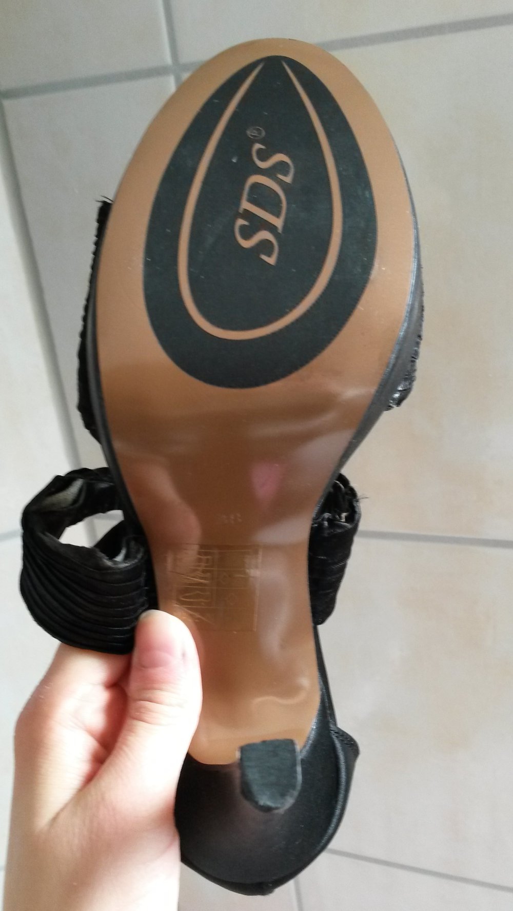 sexy schwarze Highheels mit Schleife