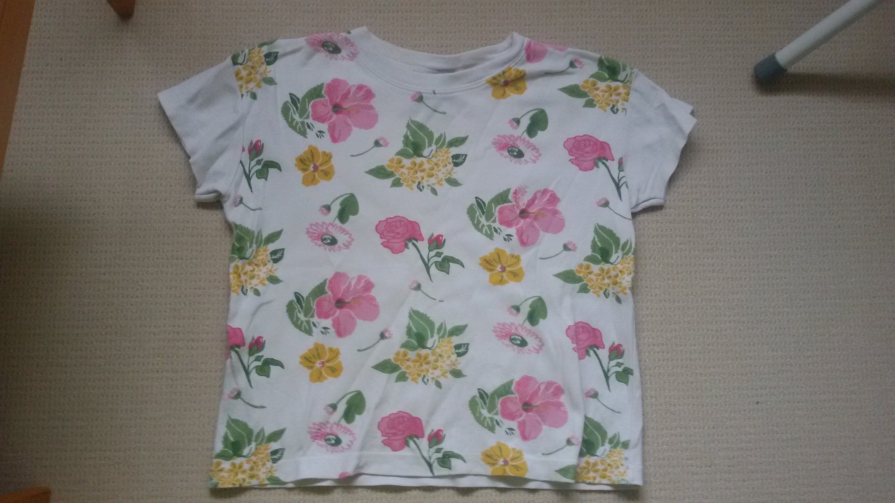 Tolles T-Shirt geblümt weiß Rosen von Popolino Gr. 134 Schweden