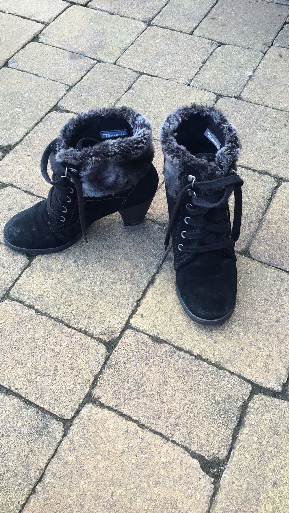 Stiefeletten zum Schnüren mit Kunstfell von Tamaris 