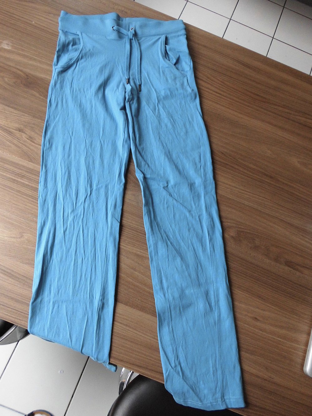 Knallblaue Wellnesshose Gr. 36/38