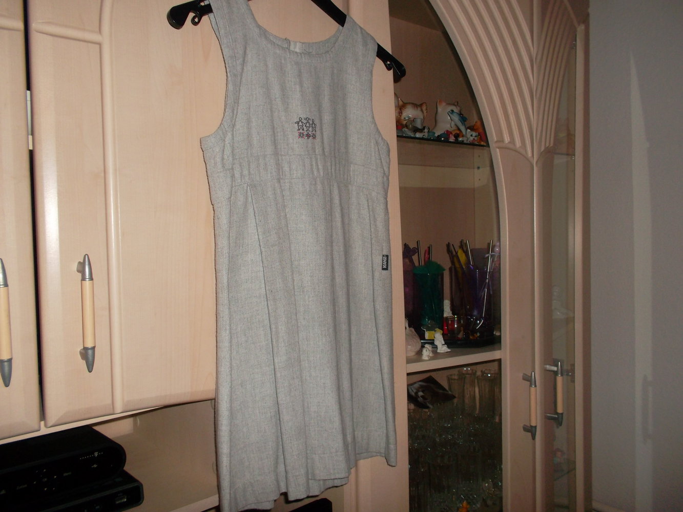 kleid von kanz,grösse 140,grau