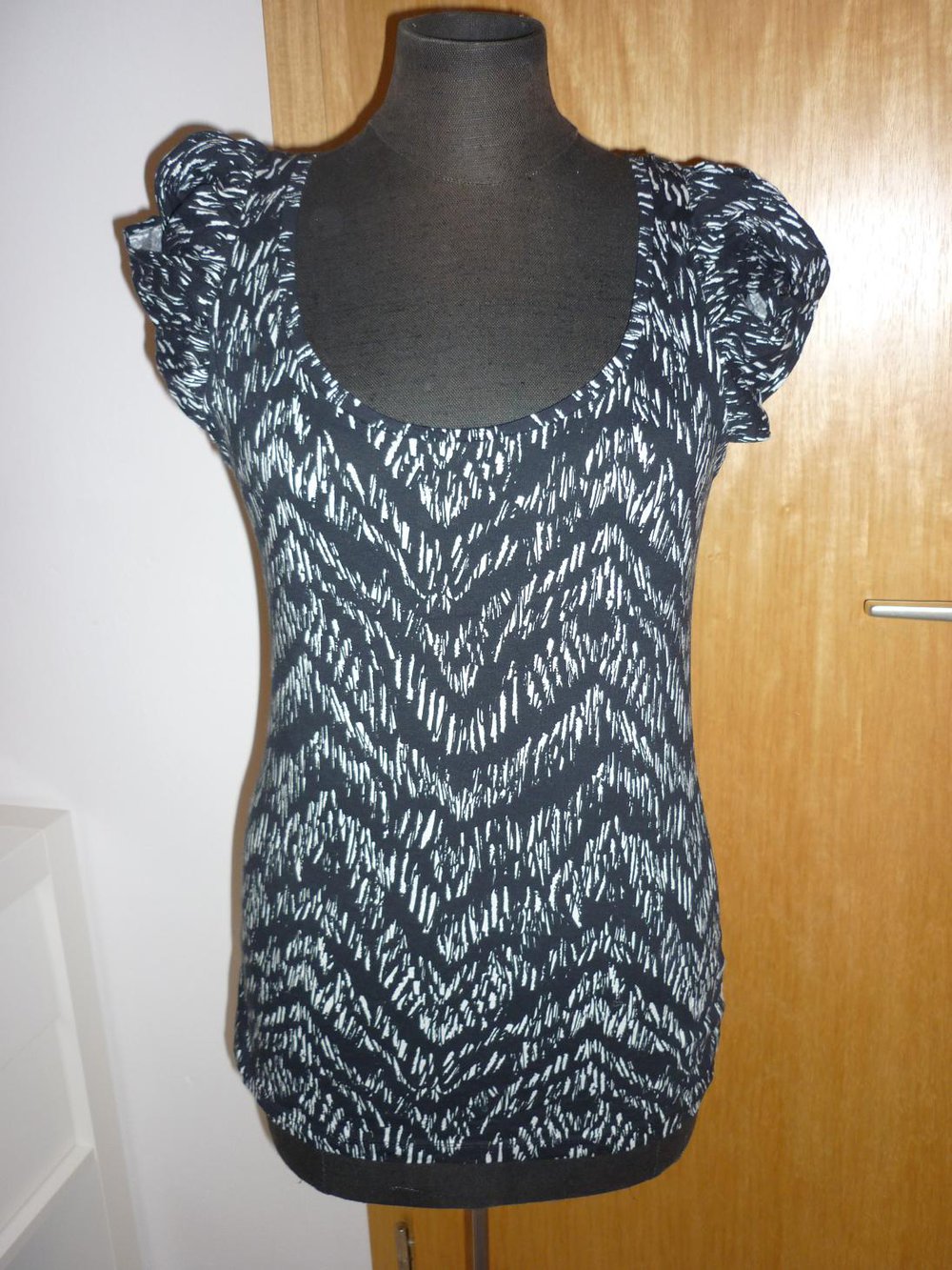 H&M Shirt gemustert schwarz weiß Größe XS 34