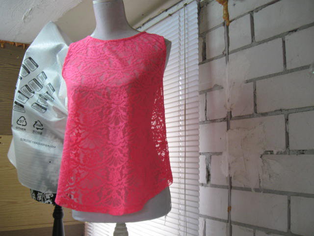 *** Neues zuckersüßes Spitzentop mit Schleifchen ***