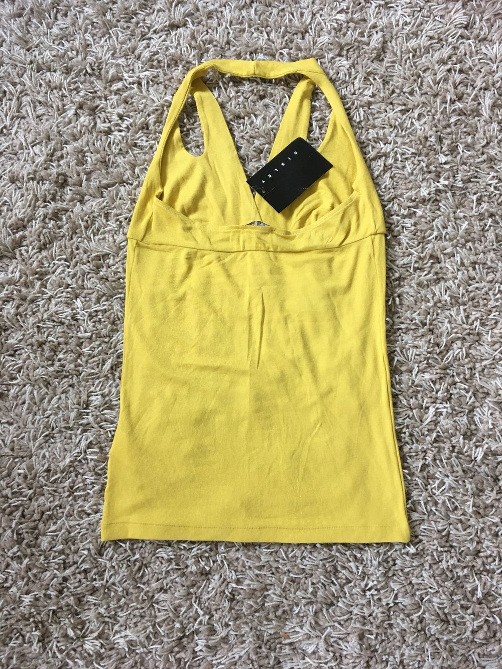 Neckholder Top Bluse Hemd Shirt Oberteil gelb 34 XS 36 S M 38 40 Sisley
Sehr schönes Top von der Marke Sisley 
mit M ausgezeichnet, aber das Material ist seeehr stretchig, sodass es locker ab S tragbar ist 
es hat schöne Cutouts an den Trägern und si