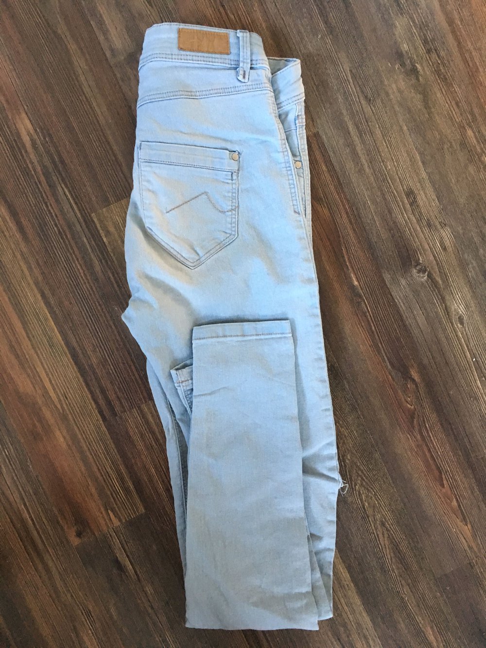 Hellblaue Jeans Röhrenjeans Röhrenhose Hose 