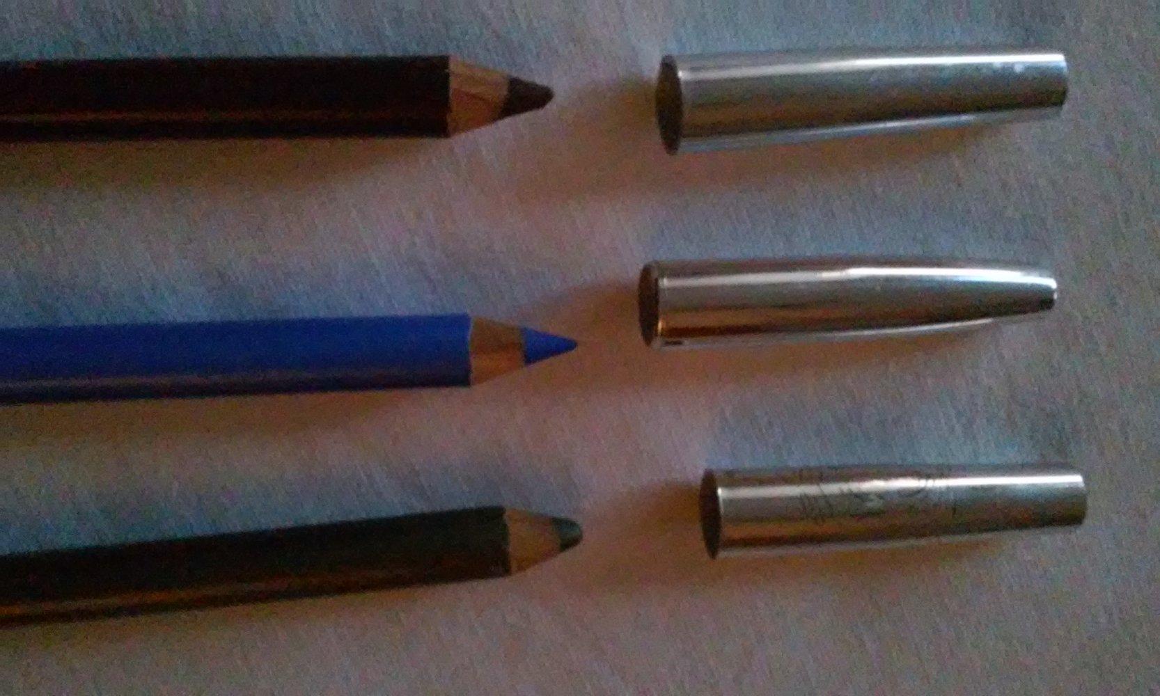 Kajalstifte Lippenkonturenstift eyeliner Lidschatten komplett nur 14,99