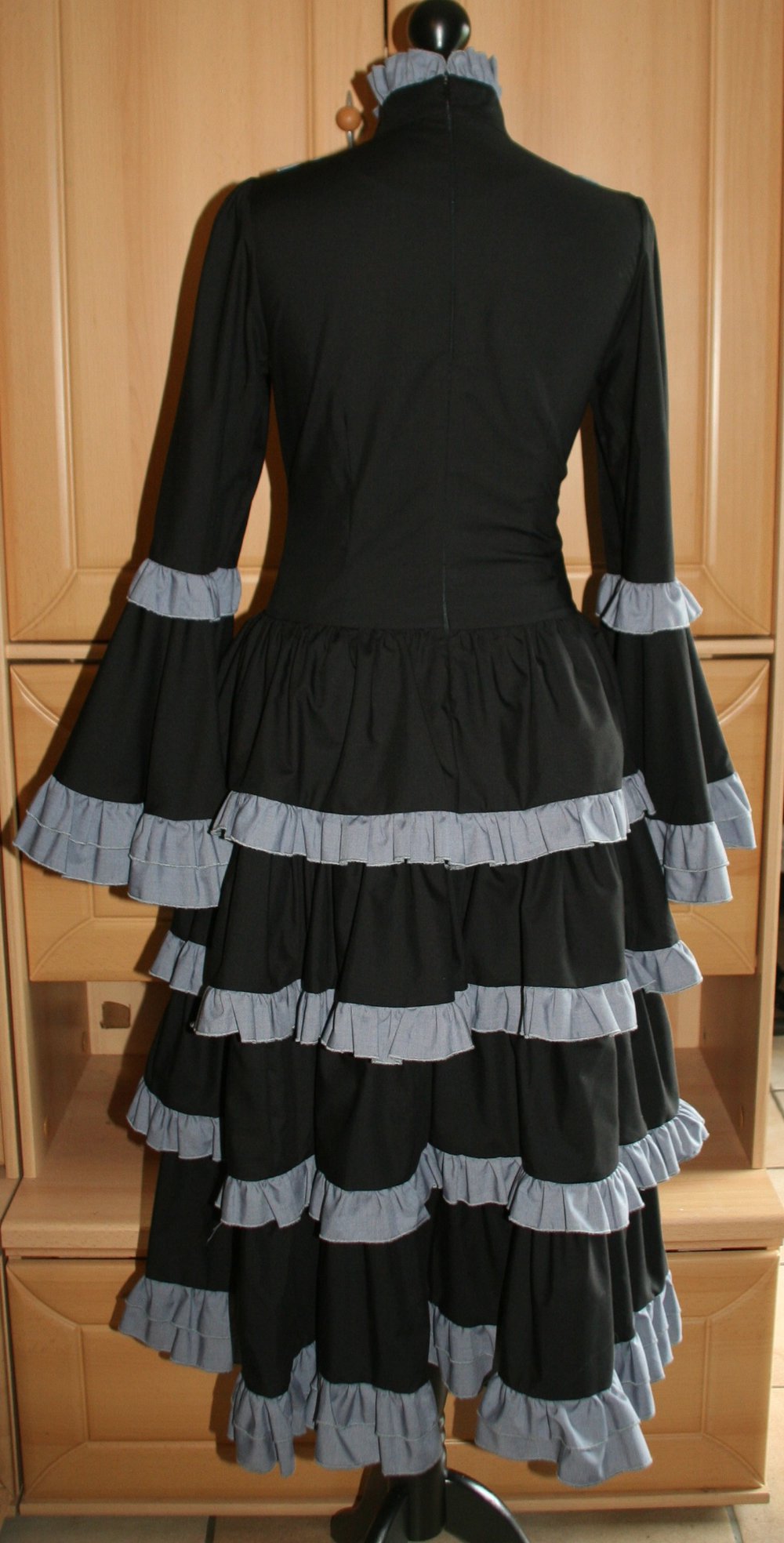 Lolita Cosplay Kleid empire Stil Visual Kei schwarz grau Gr. 36 /S