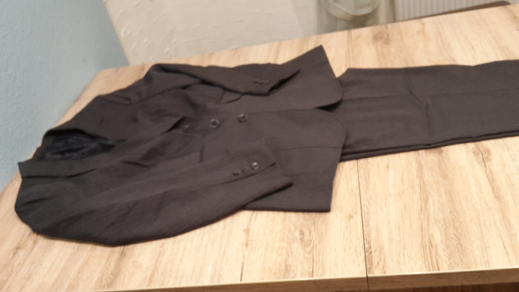 Hosenanzug L/46 schwarz nadelstreifen C.A.N.A.D.A  kurzgröße 23