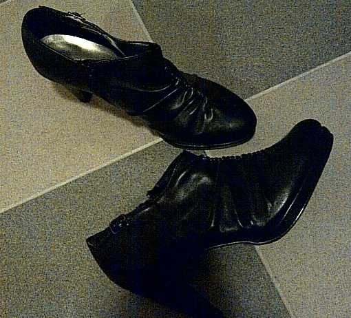 Lederstiefelette schwarz Gr. 39