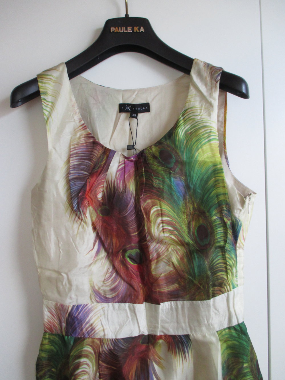 Uttam London; Boutiqueware,  ausgefallenes Seidenkleid  ( 100 % Seide!) mit Pfauenfeder Print, Gr. 34 , Kalla, Marie Dress, Neu mit Etikett