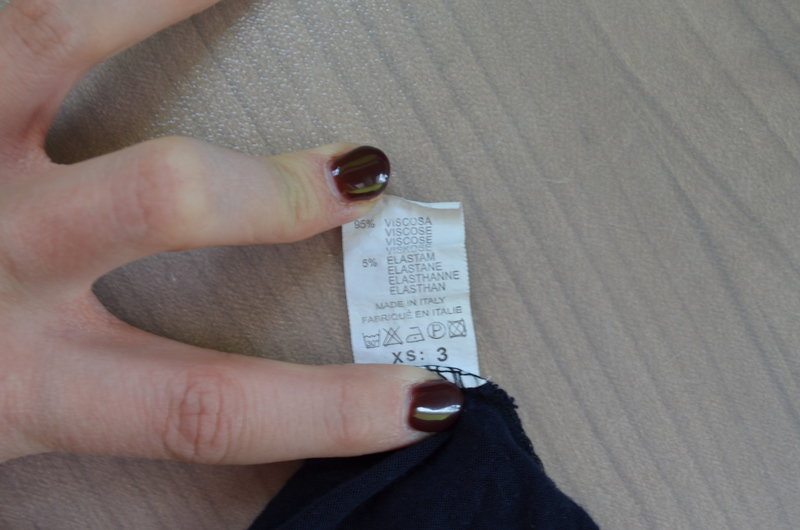 schönes blaues Oberteil