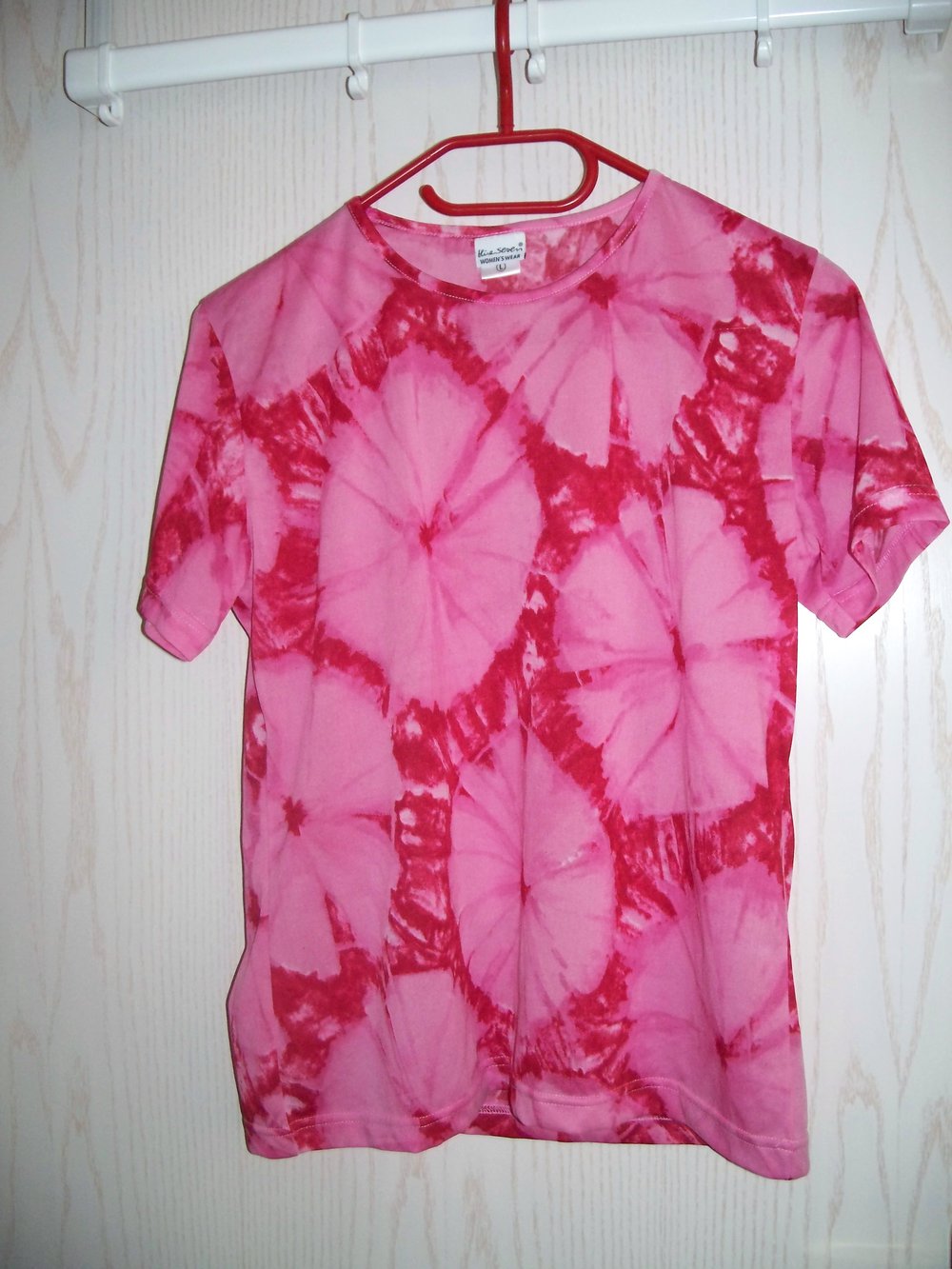 Rosa-rotes Batik-Shirt im Vintage-70er-Style Gr. 40/ 42 (Kostüm)